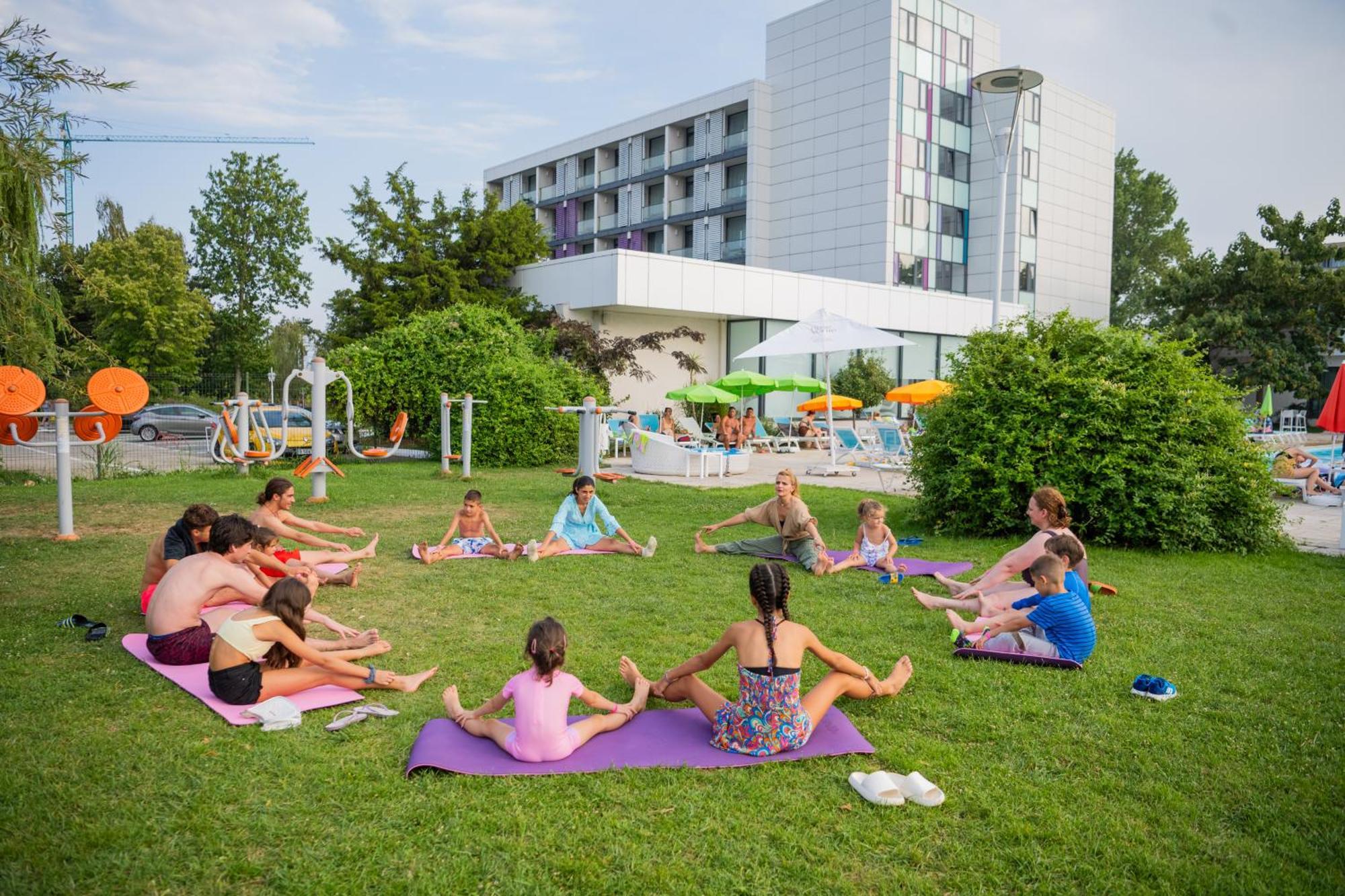 Hotel Melodia Венус Екстер'єр фото