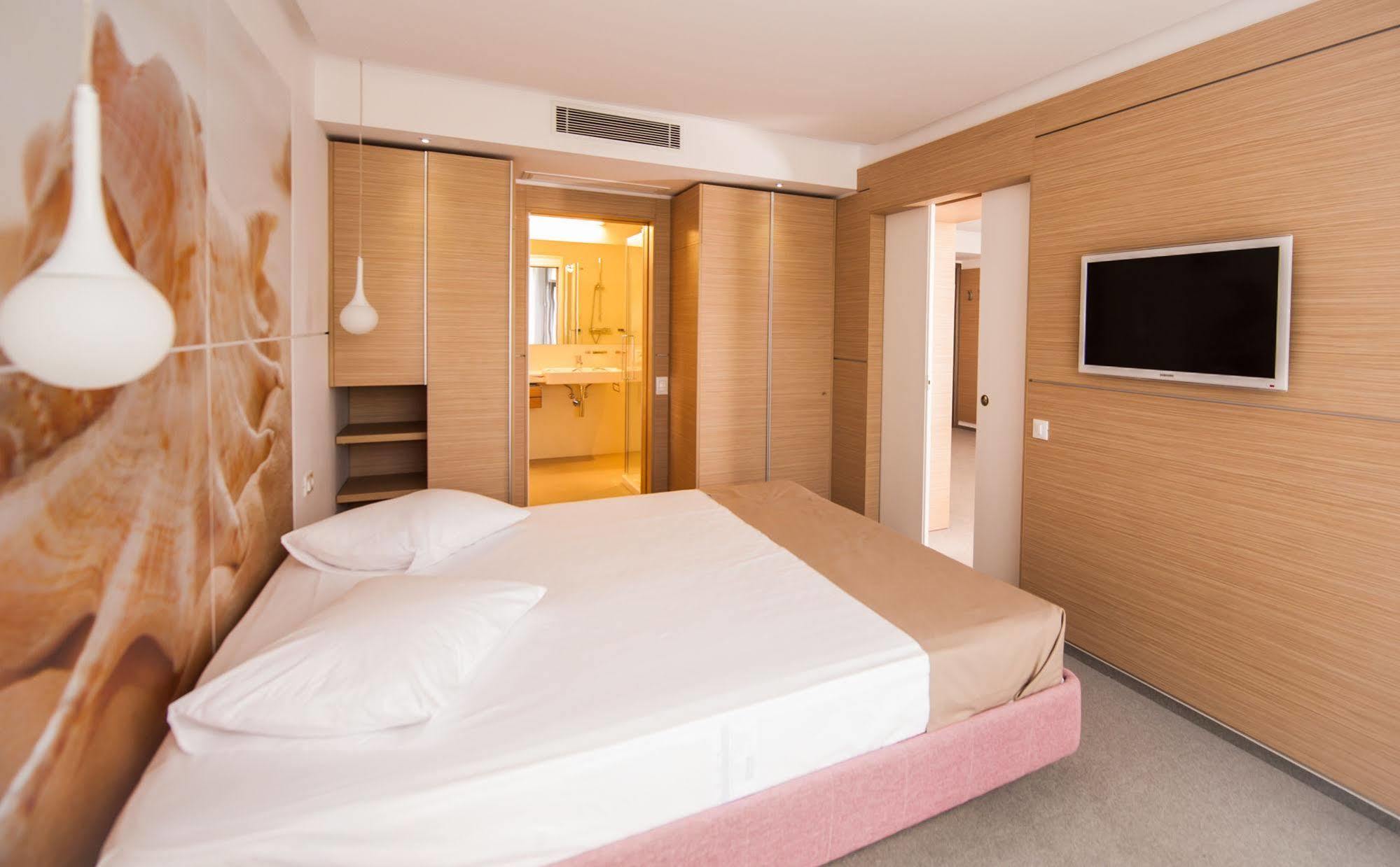 Hotel Melodia Венус Екстер'єр фото